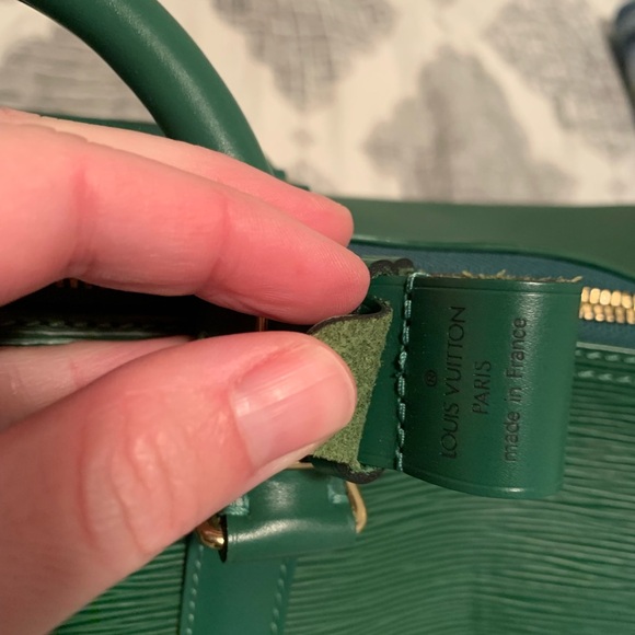 Like new, Epi leather keepall 50 - Picture 3 of 15